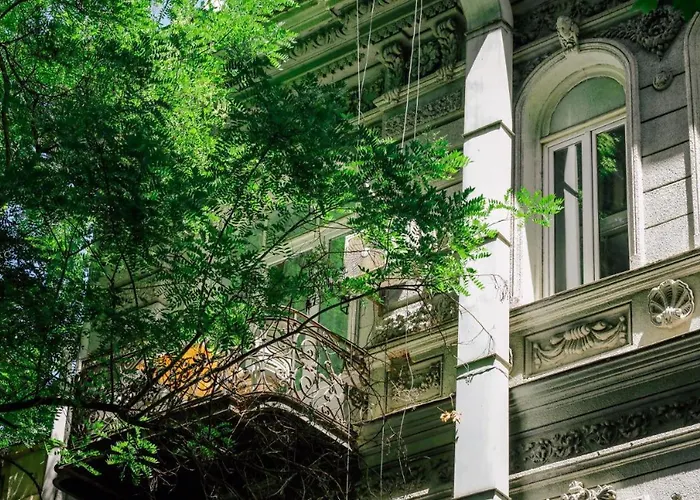 Stylish Apartment With Beautiful Balcony In The Heart Of Tbilisi At Liberty Square